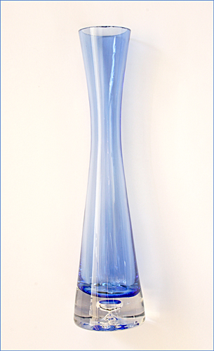 The glass vase used to create the image 'Angel Wing'